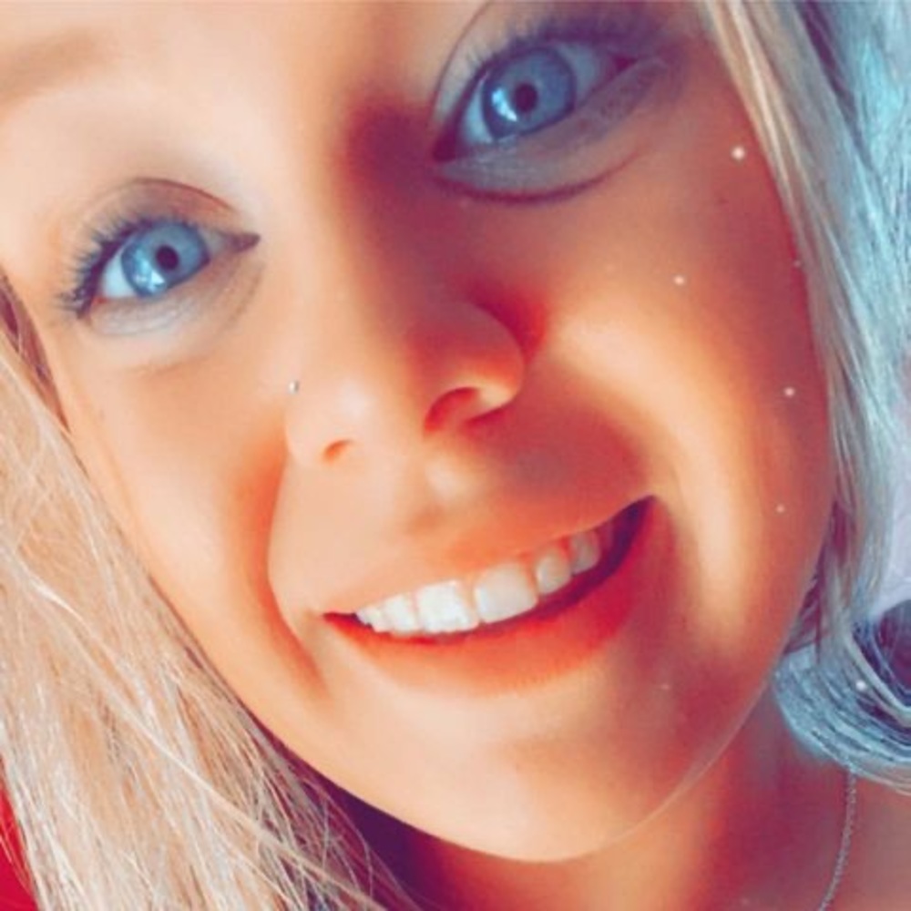 Meet your Posher, Alyssa
